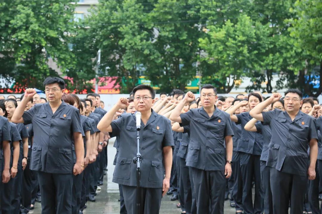 我向两会提个问|产业“新新”向荣!新赛道、新动能、新质生产力怎么“硬核”提升?